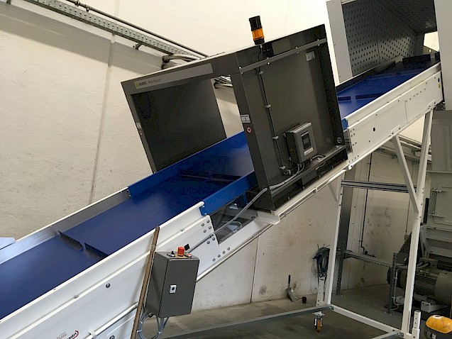 Sesotec C-SCAN DLS metal detector